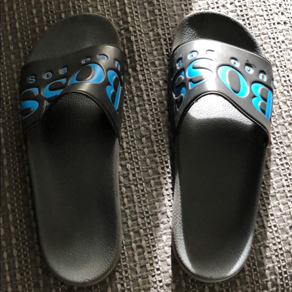 Hugo boss men’s flip flops size 11